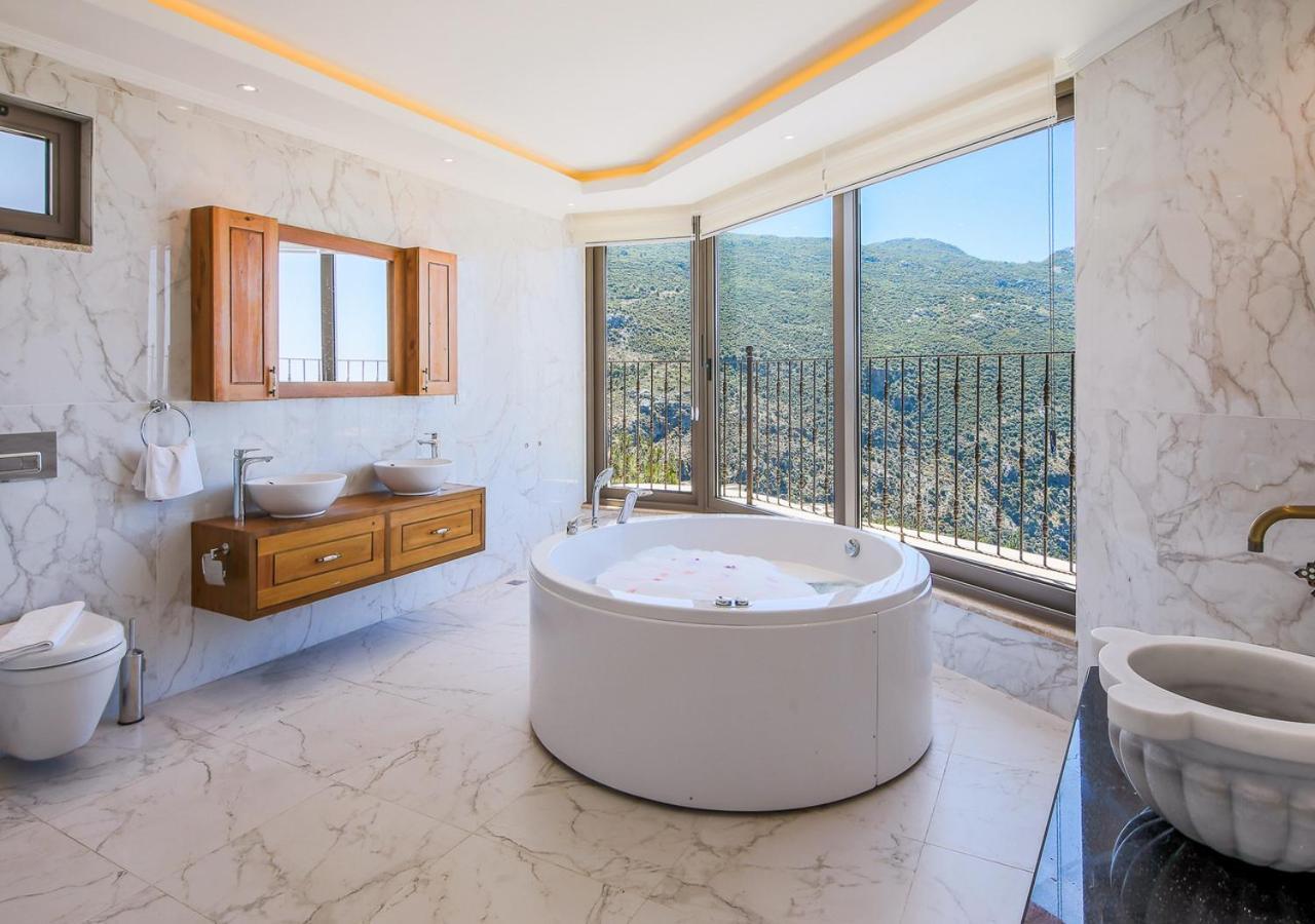 Uzumlu  Villa 5 Sleeps 6 Isolated Pool See And Montain View-Villa Kartal Yuvasi מראה חיצוני תמונה